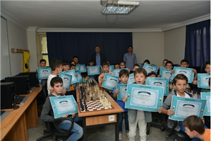  İnesmek’te Satrancın Ustası Oldular