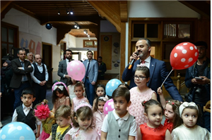 Çocuk Kıyafetleri Sergisi