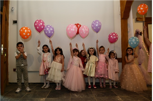 Çocuk Kıyafetleri Sergisi