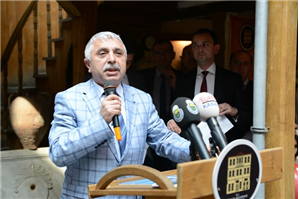 Çocuk Kıyafetleri Sergisi