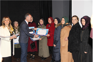 İnesmek'te 772 Kursiyer Sertifika Aldı