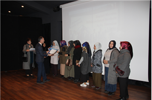 İnesmek'te 772 Kursiyer Sertifika Aldı